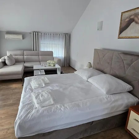 Za Miedza Motel 2*