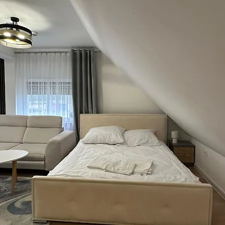 Za Miedza Motel