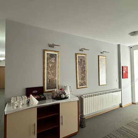 Za Miedza Motel Bralin