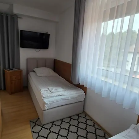 Za Miedza Motel Bralin