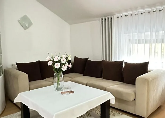 Za Miedza Motel Bralin